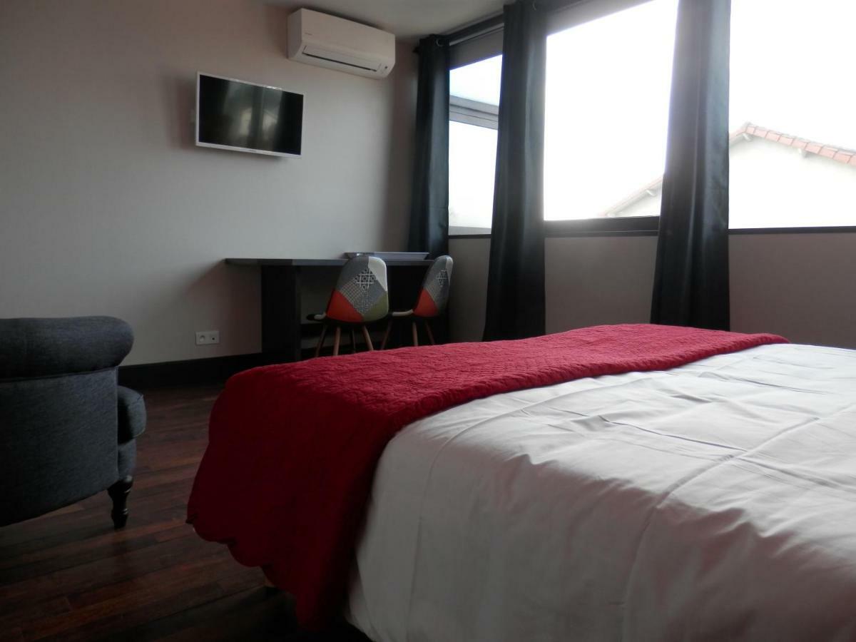 Appart-Hotel Chanzy / Ангулем Экстерьер фото